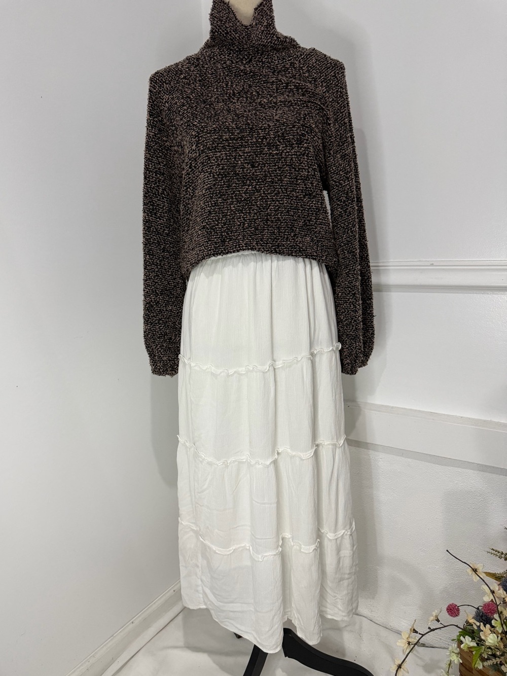 Hollister White Tiered Maxi Skirt